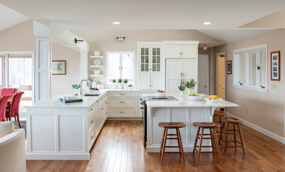 United Kitchens and Bedrooms - White Kitchen